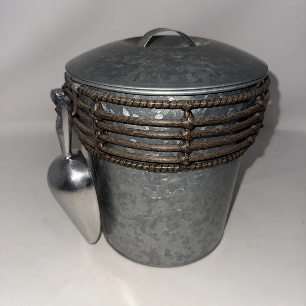 Galvanized Metal Ice Bucket with Lid Scoop Carry Handles Lined Plastic Farmhouse